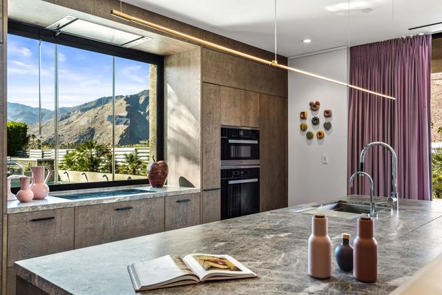 427 N Avenida Caballeros, Palm Springs, CA 92262