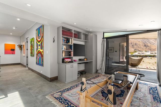 427 N Avenida Caballeros, Palm Springs, CA 92262