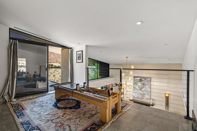 427 N Avenida Caballeros, Palm Springs, CA 92262