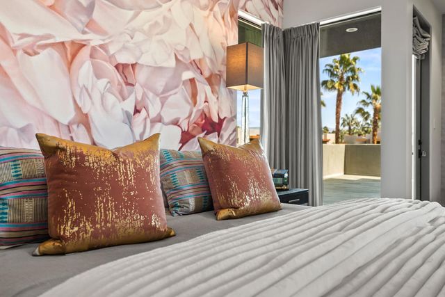 427 N Avenida Caballeros, Palm Springs, CA 92262