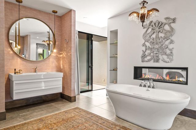 427 N Avenida Caballeros, Palm Springs, CA 92262