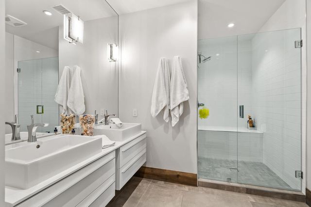 427 N Avenida Caballeros, Palm Springs, CA 92262