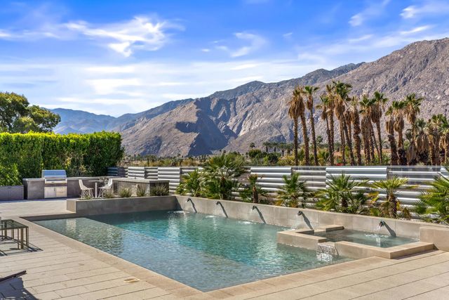 427 N Avenida Caballeros, Palm Springs, CA 92262