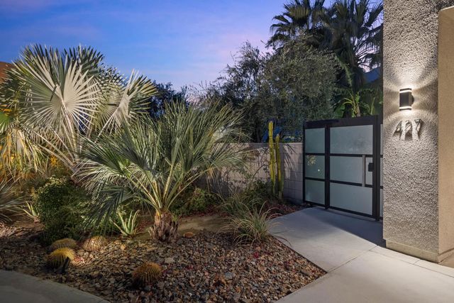 427 N Avenida Caballeros, Palm Springs, CA 92262