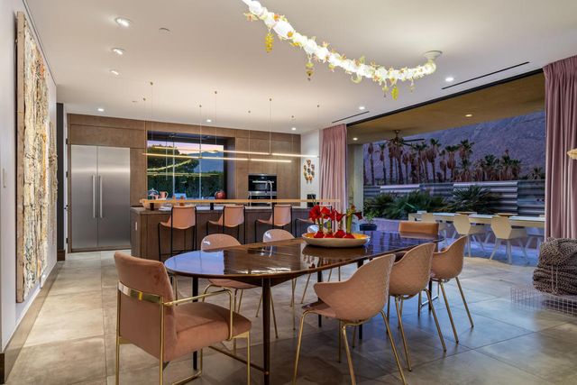 427 N Avenida Caballeros, Palm Springs, CA 92262