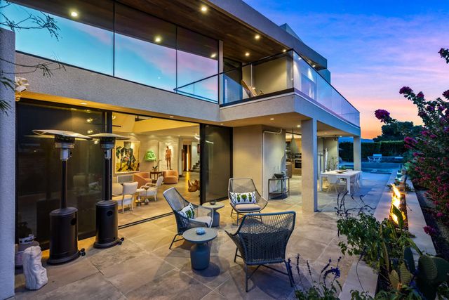 427 N Avenida Caballeros, Palm Springs, CA 92262