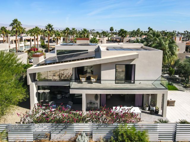 427 N Avenida Caballeros, Palm Springs, CA 92262
