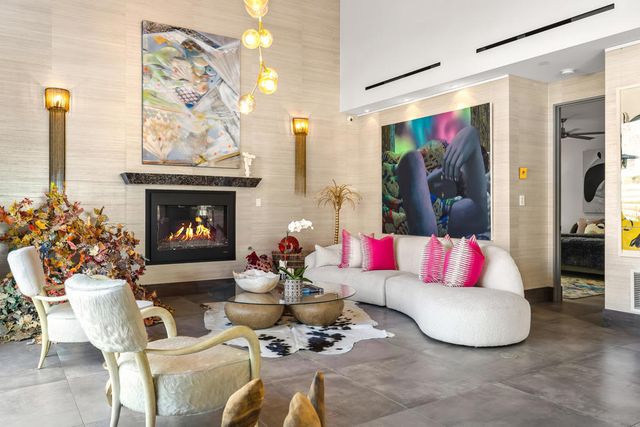 427 N Avenida Caballeros, Palm Springs, CA 92262