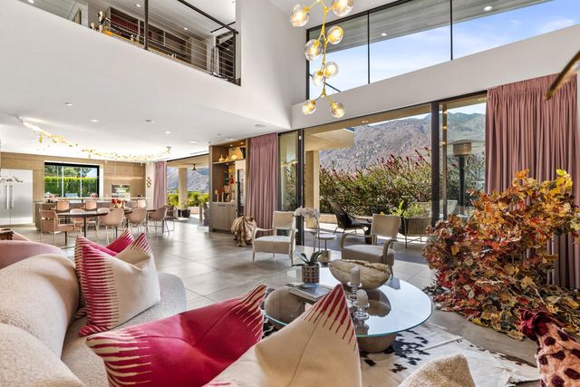 427 N Avenida Caballeros, Palm Springs, CA 92262