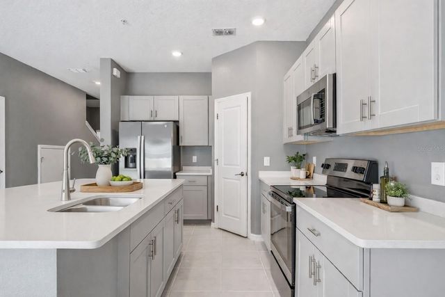 4431 ARLINGTON AVENUE, St Cloud, FL 34769