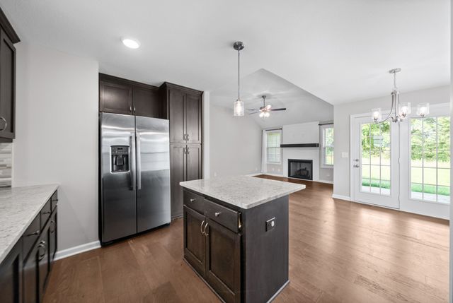 1493 Fredrick Dr, Clarksville, TN 37042