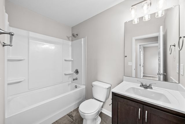 1493 Fredrick Dr, Clarksville, TN 37042