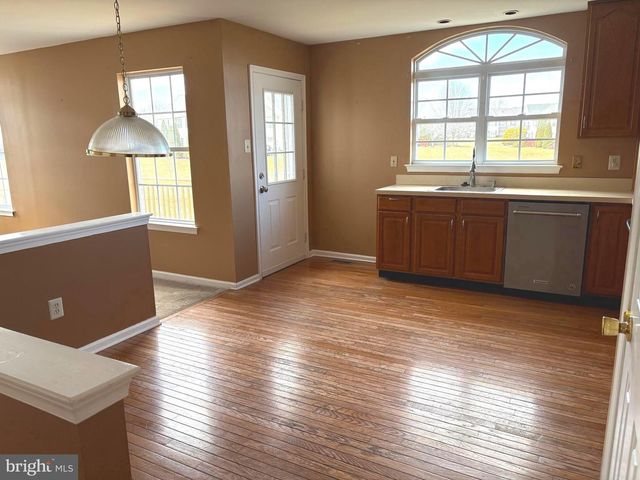 25 CASTLE DR, Royersford, PA 19468