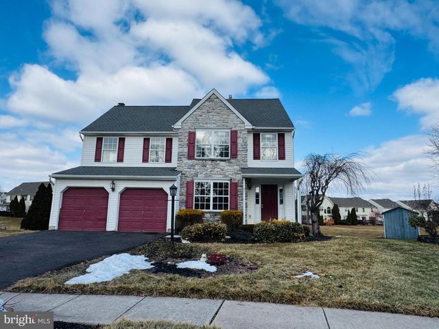25 CASTLE DR, Royersford, PA 19468