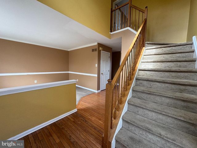 25 CASTLE DR, Royersford, PA 19468