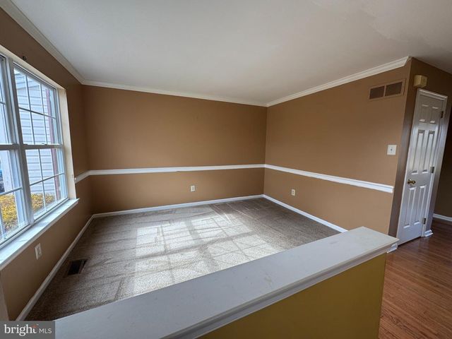 25 CASTLE DR, Royersford, PA 19468