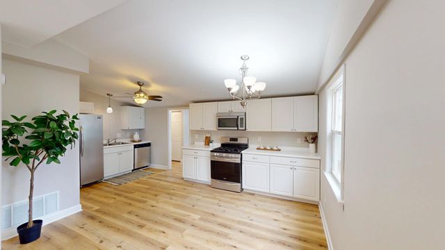 7517 Mildred Road, Machesney Park, IL 61115