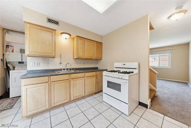 215 Dalepark Drive 5, Bedford, OH 44146