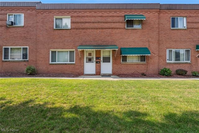 215 Dalepark Drive 5, Bedford, OH 44146