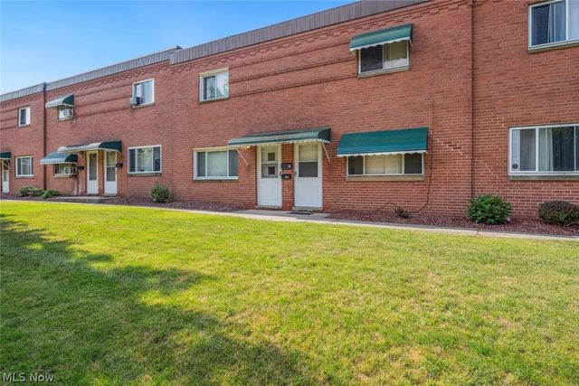 215 Dalepark Drive 5, Bedford, OH 44146