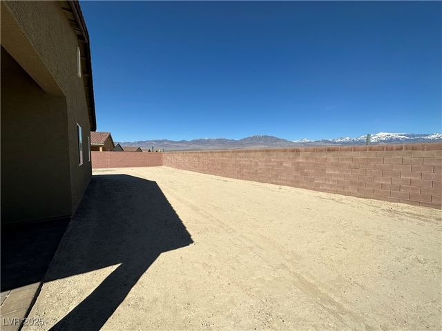 1621 South Pinedale Street, Pahrump, NV 89060