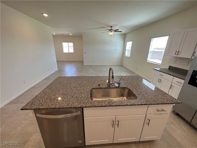 1621 South Pinedale Street, Pahrump, NV 89060