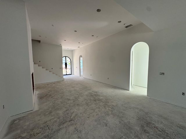145 Colonial Dr, Auburn, CA 95603
