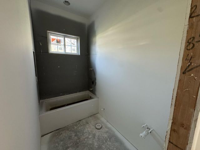 145 Colonial Dr, Auburn, CA 95603