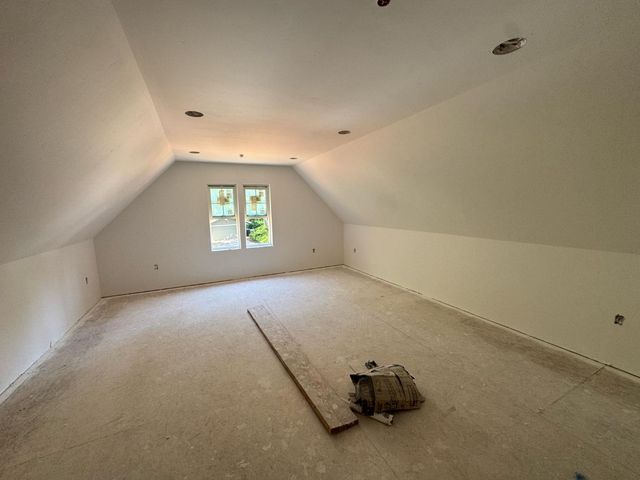 145 Colonial Dr, Auburn, CA 95603