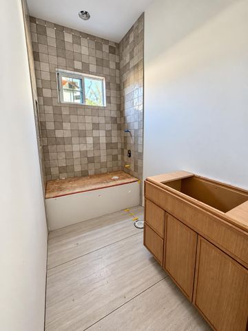 145 Colonial Dr, Auburn, CA 95603