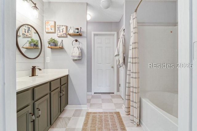 69 Regent Ave, Bluffton, SC 29910
