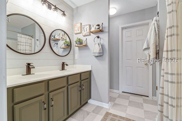 69 Regent Ave, Bluffton, SC 29910