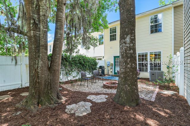 69 Regent Ave, Bluffton, SC 29910