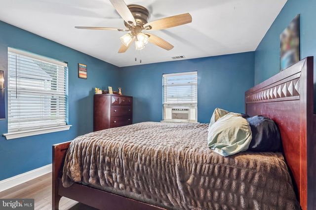 7 HURFORD PL, Aston, PA 19014