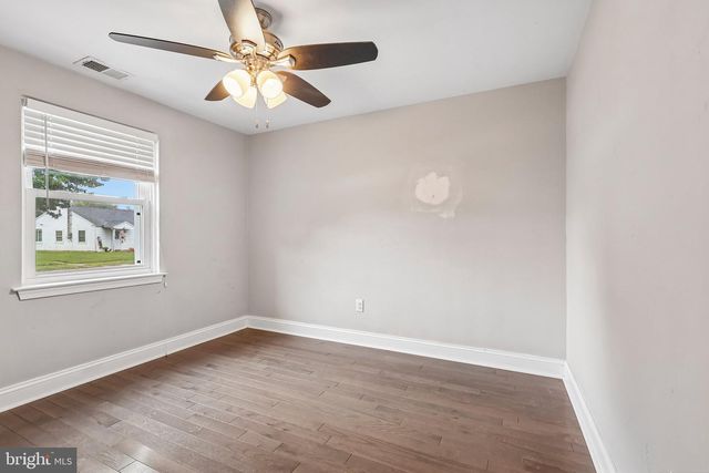7 HURFORD PL, Aston, PA 19014