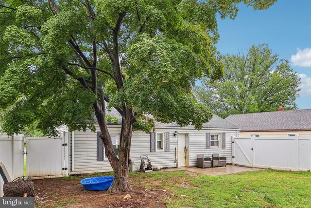 7 HURFORD PL, Aston, PA 19014