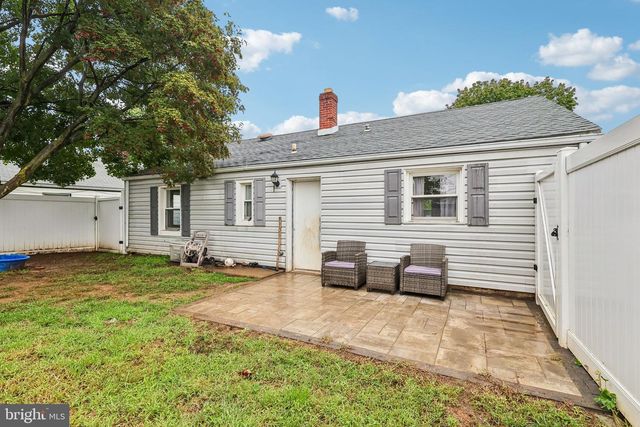7 HURFORD PL, Aston, PA 19014