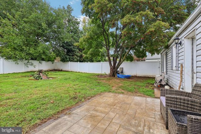 7 HURFORD PL, Aston, PA 19014
