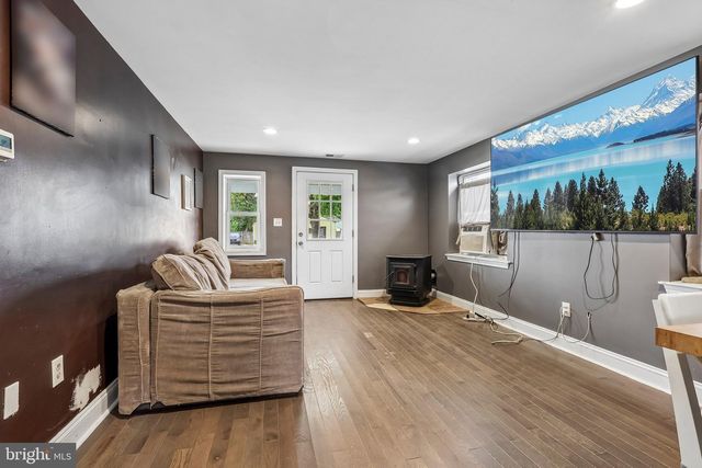 7 HURFORD PL, Aston, PA 19014