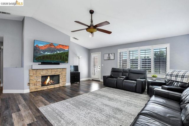 1230 Arlington Way, Brentwood, CA 94513