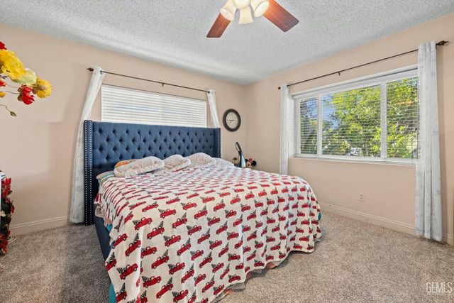 2913 Harmony Drive, Bakersfield, CA 93306