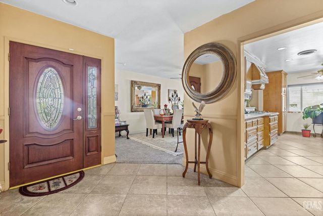 2913 Harmony Drive, Bakersfield, CA 93306
