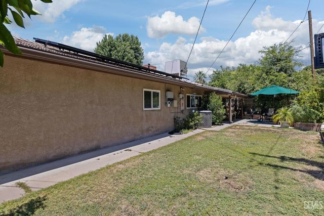 2913 Harmony Drive, Bakersfield, CA 93306