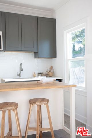 406 S Coronado Street, Los Angeles, CA 90057