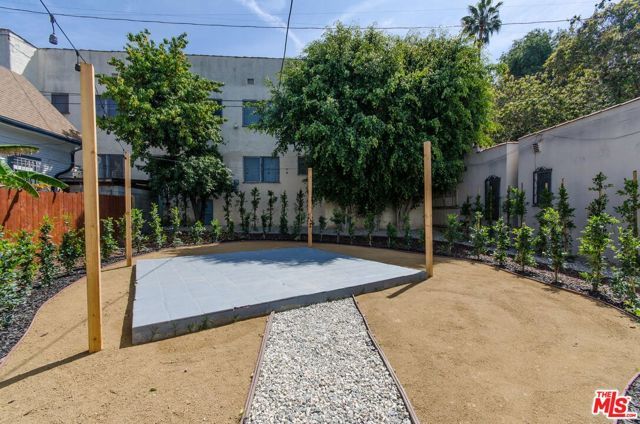 406 S Coronado Street, Los Angeles, CA 90057