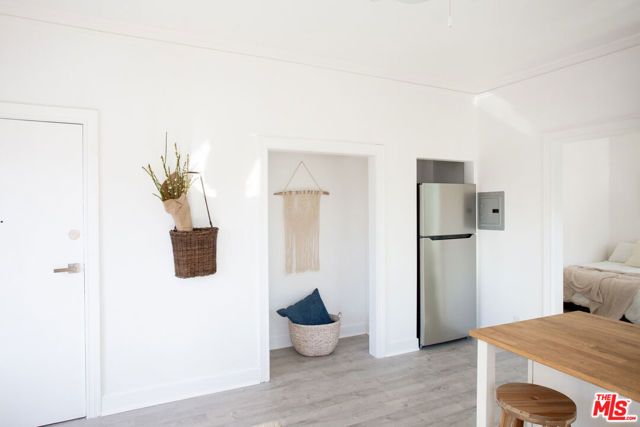 406 S Coronado Street, Los Angeles, CA 90057