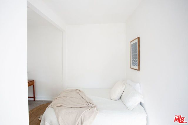 406 S Coronado Street, Los Angeles, CA 90057