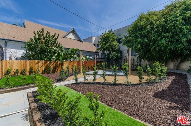 406 S Coronado Street, Los Angeles, CA 90057