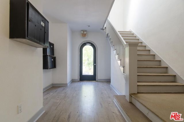 406 S Coronado Street, Los Angeles, CA 90057