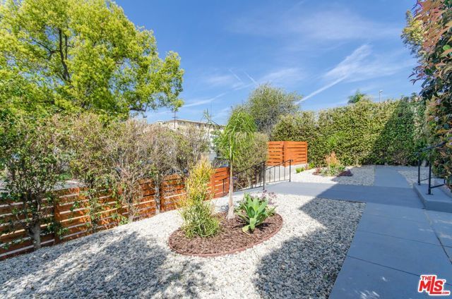 406 S Coronado Street, Los Angeles, CA 90057